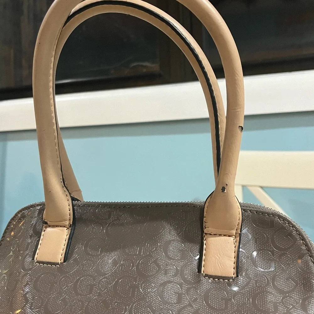 Guess monogram bag, taupe